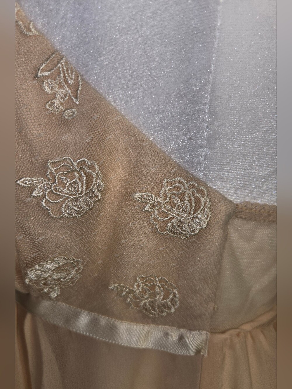 EUC Vintage Flora Nikrooz Sheer Lace Empire Chemise in Peach ~ Medium - Picture 9 of 12